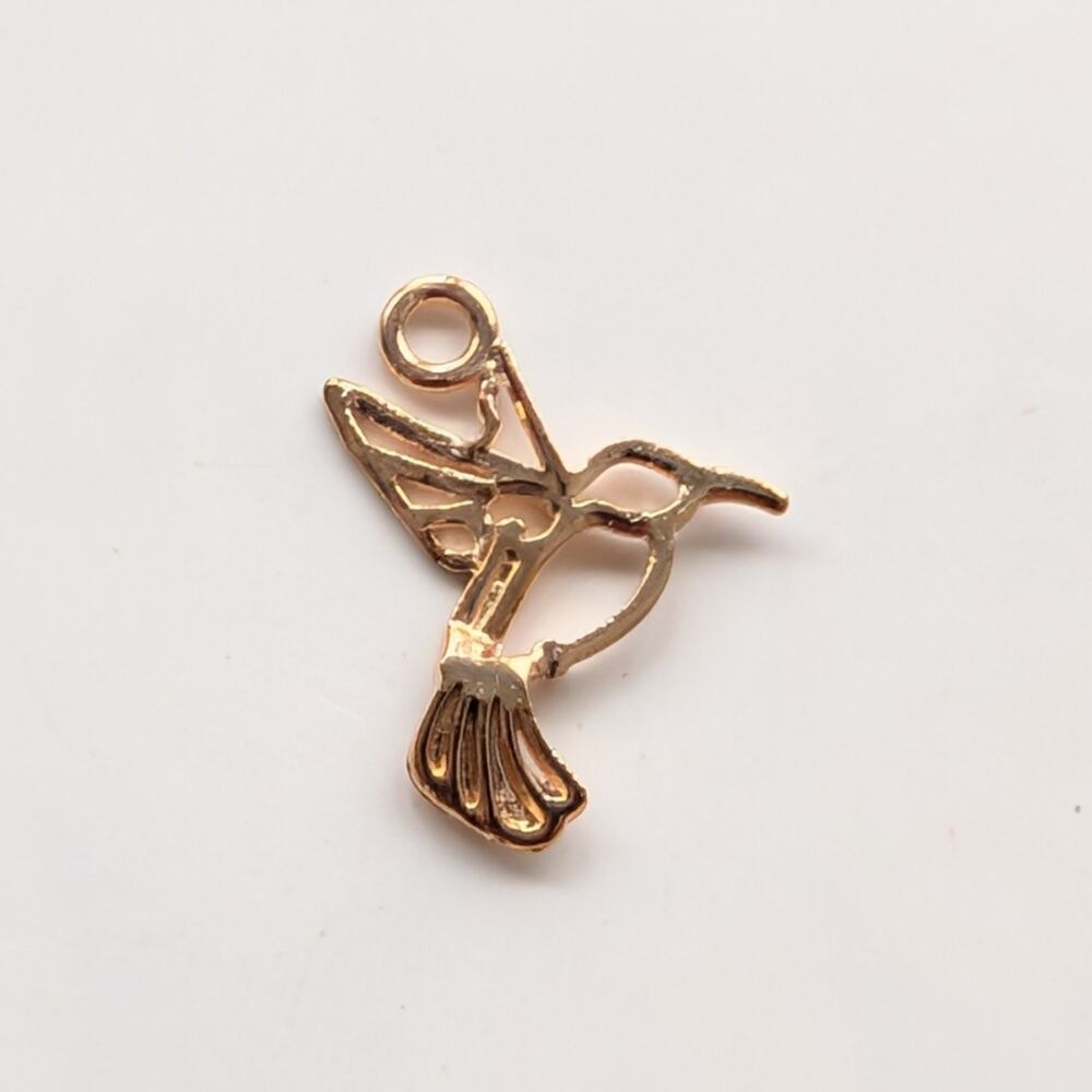 Vintage Gold Tone Open Work Collectible Hummingbird Mini Pendant Bracelet Charm